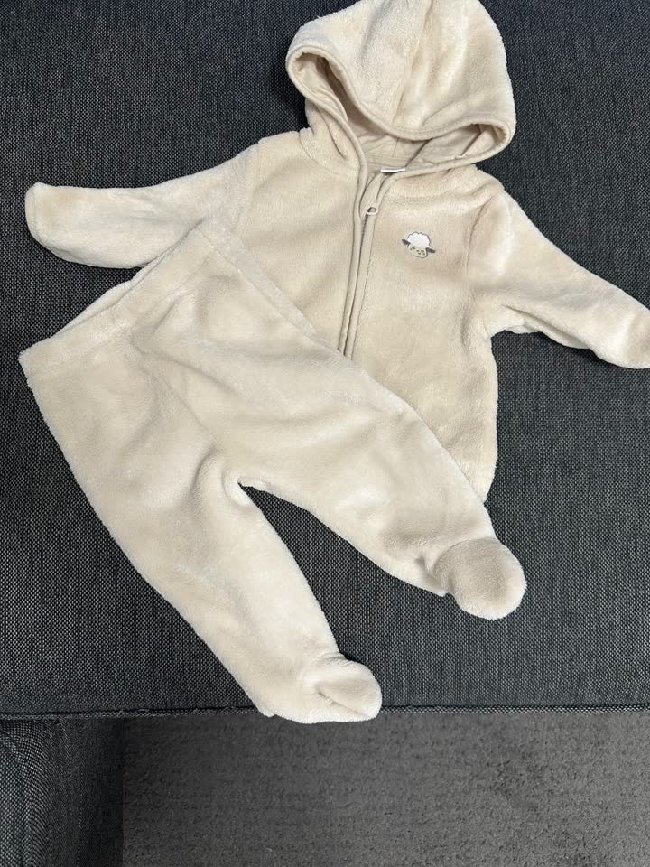 Мягкий костюм и костюмчик с шапочкой