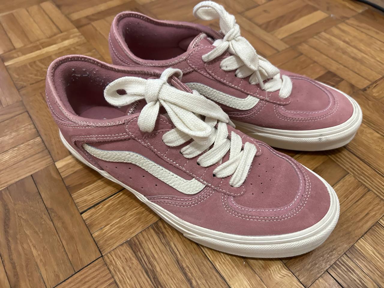 Кеды и кроссовки Vans / NewYorker