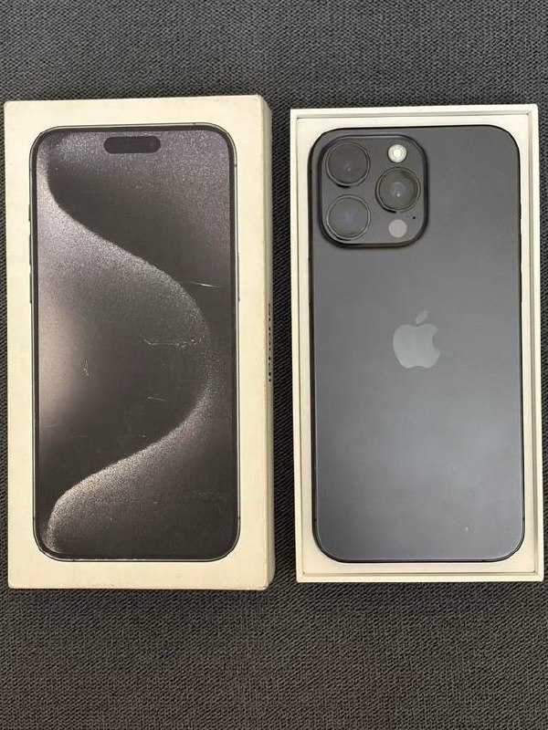 Продаю свой iPhone 15 Pro Max на 256GB