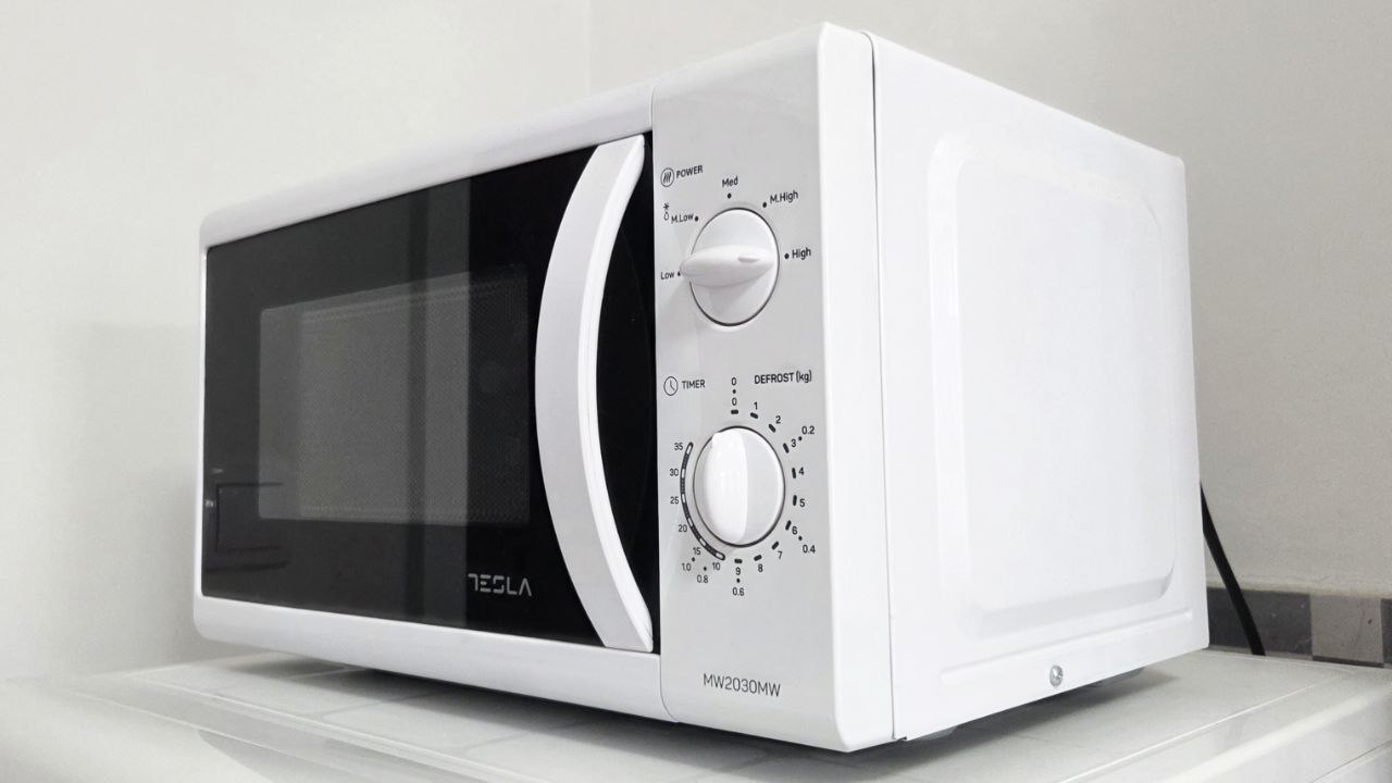 Микроволновая печь Tesla 700 W