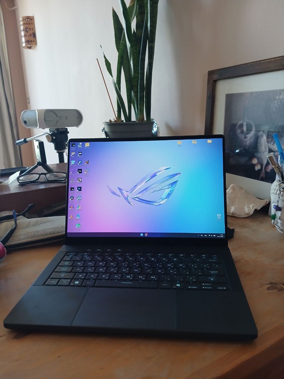 Prodajem ASUS G14 2025