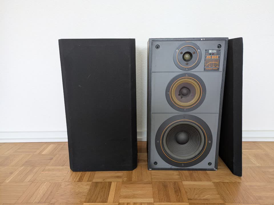 Отдам за бутылку Заечарског две колонки Radio Akustika AS 803