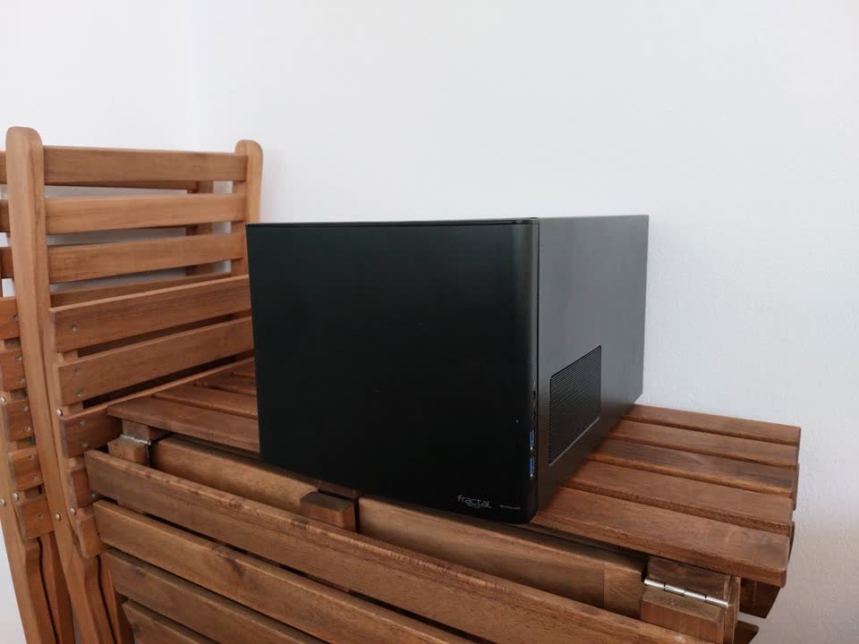Prodaje se PC i3-9100F i Raspberry Pi 3 Model B+