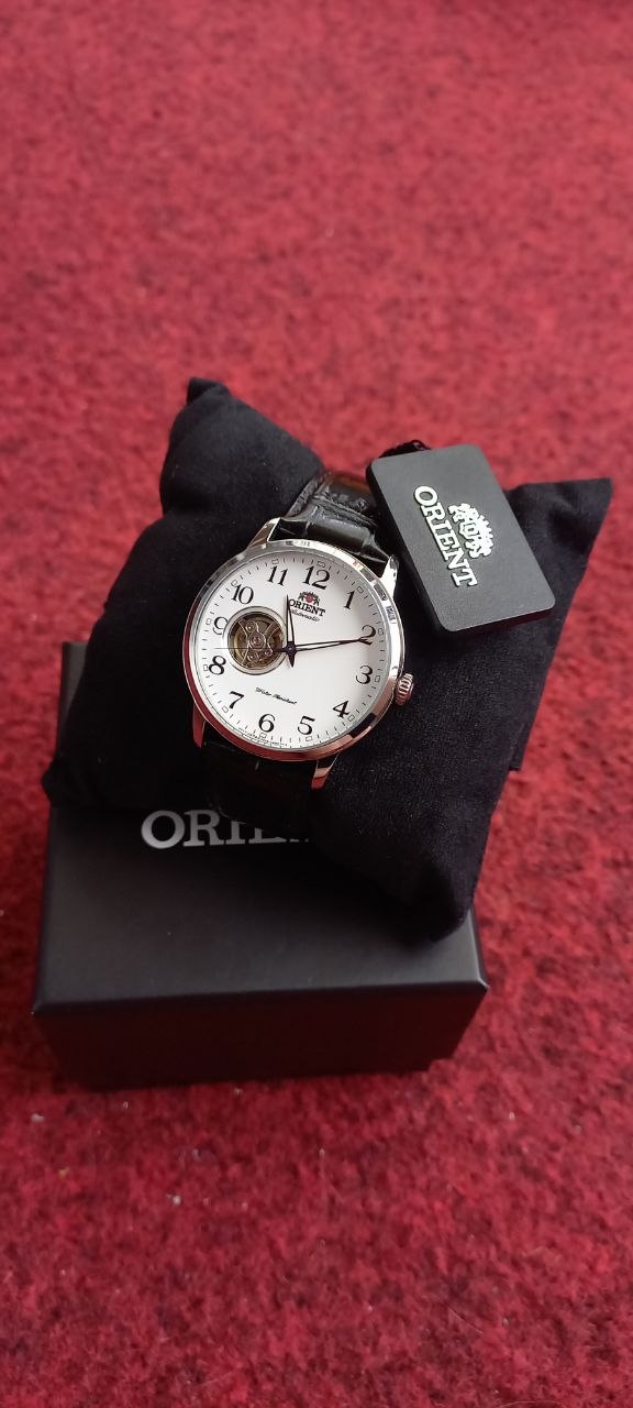 Продаю механические часы Orient Bambino Open Heart, модель RA-AG0009S10B