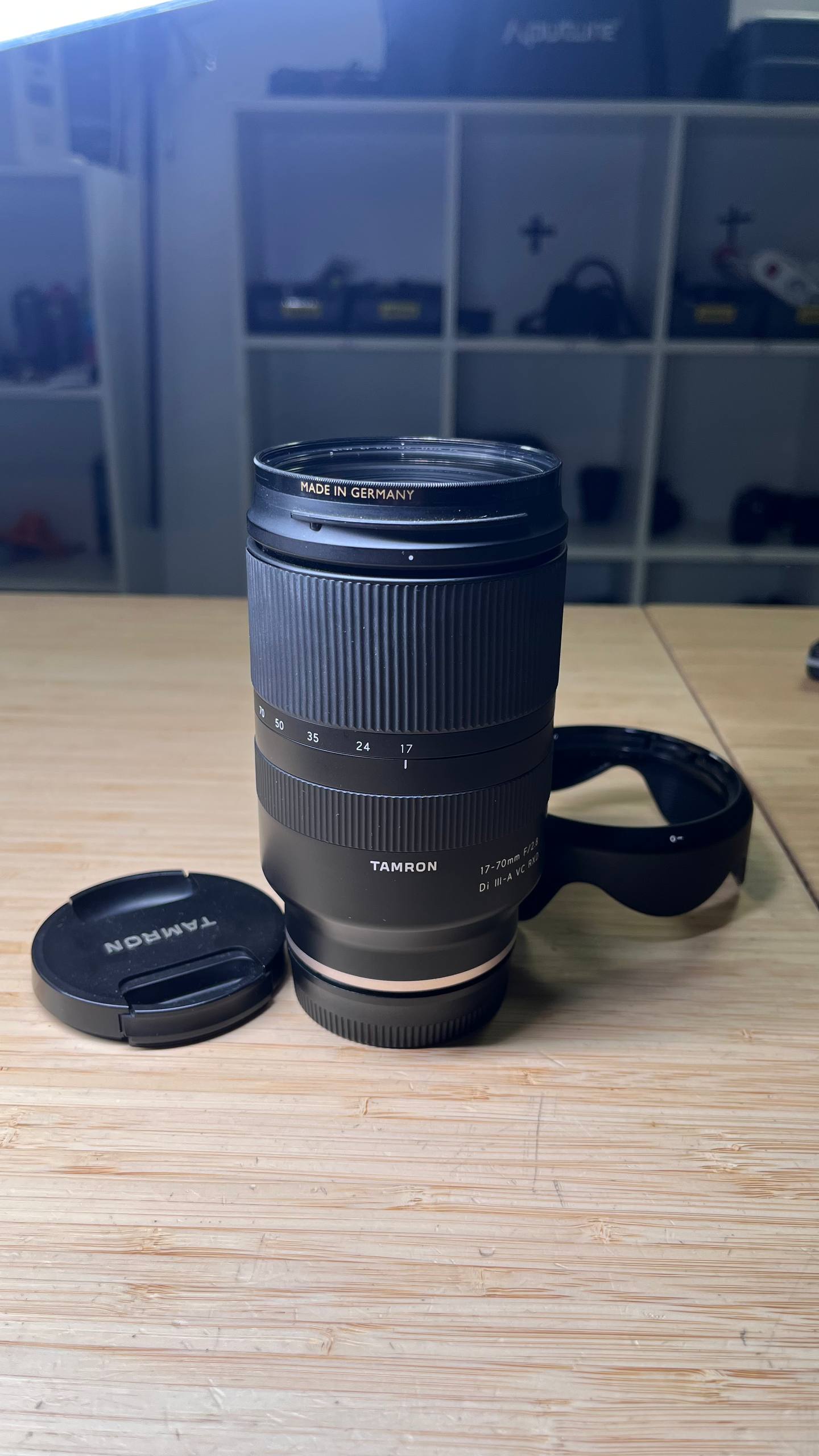 Продается объектив Tamron 17-70 на Sony