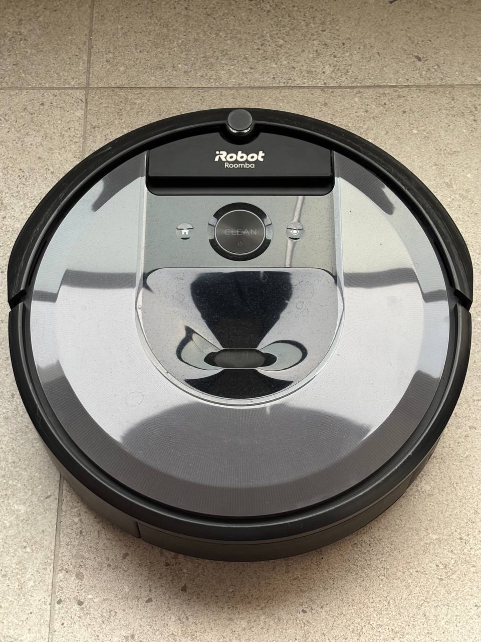 Robot-usisivač iRobot Roomba i7