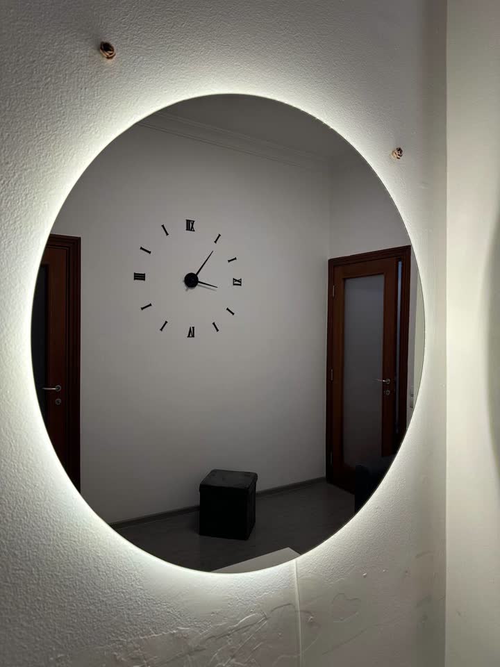 Круглое зеркало с подсветкой, 80 см