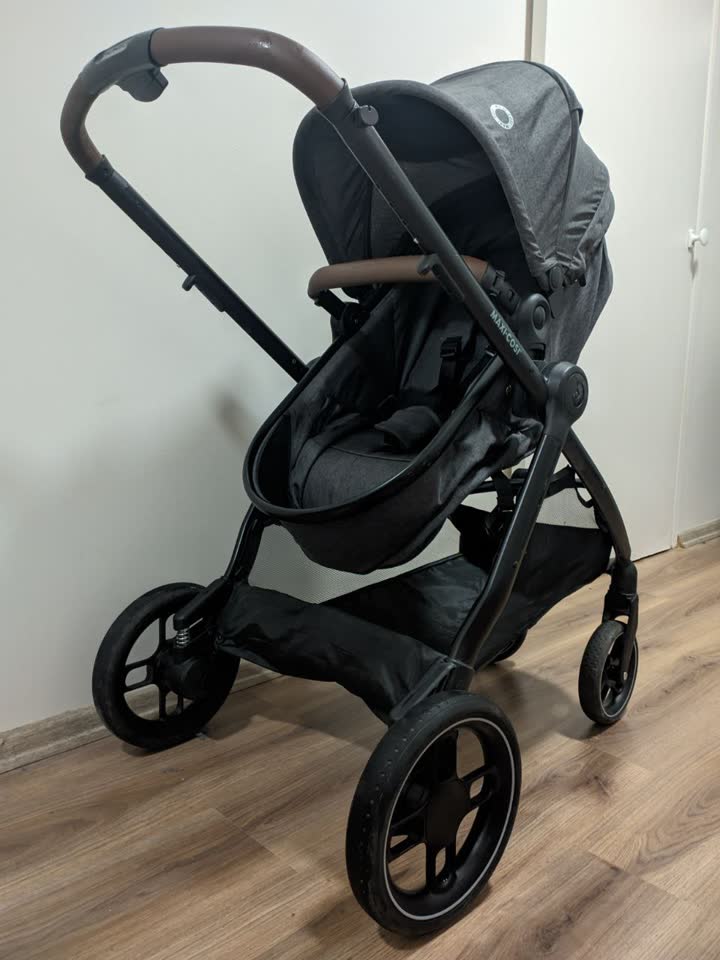 Продам коляску Maxi-Cosi в отличном состоянии