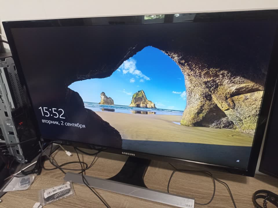 Продам монитор 4K Samsung 28" U28E590D