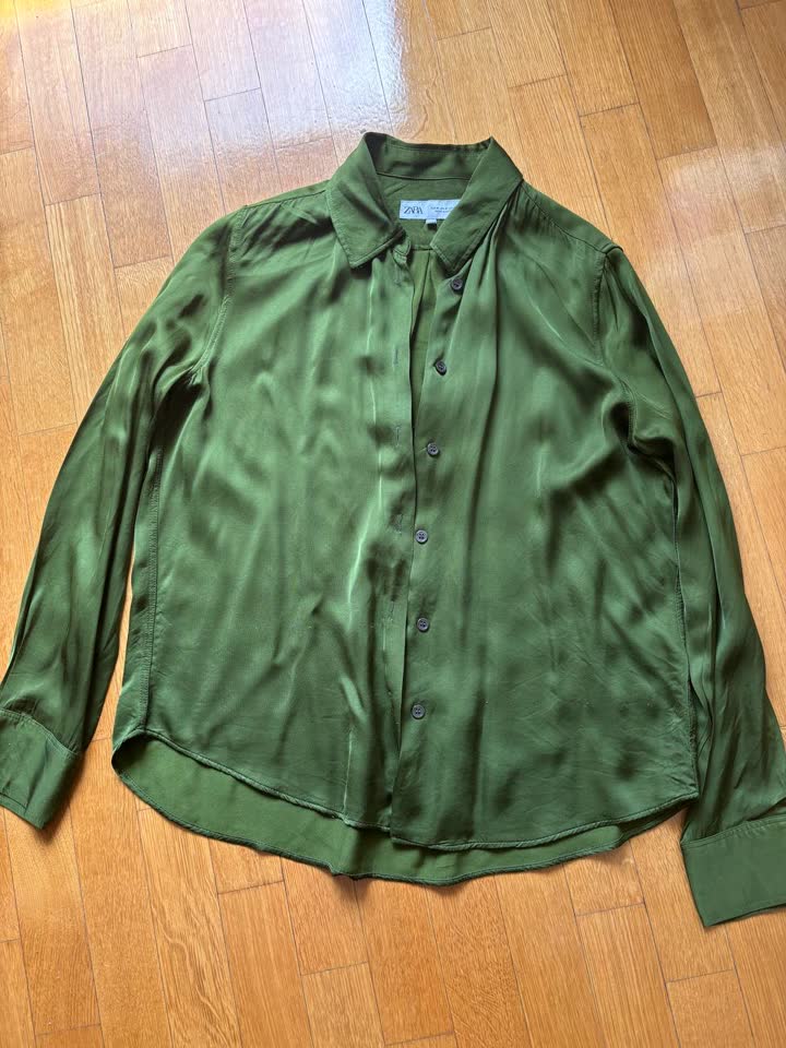 Рубашка ZARA из вискозы, травяной зеленый цвет