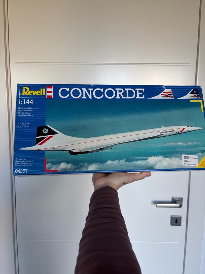 Модель самолета Concorde