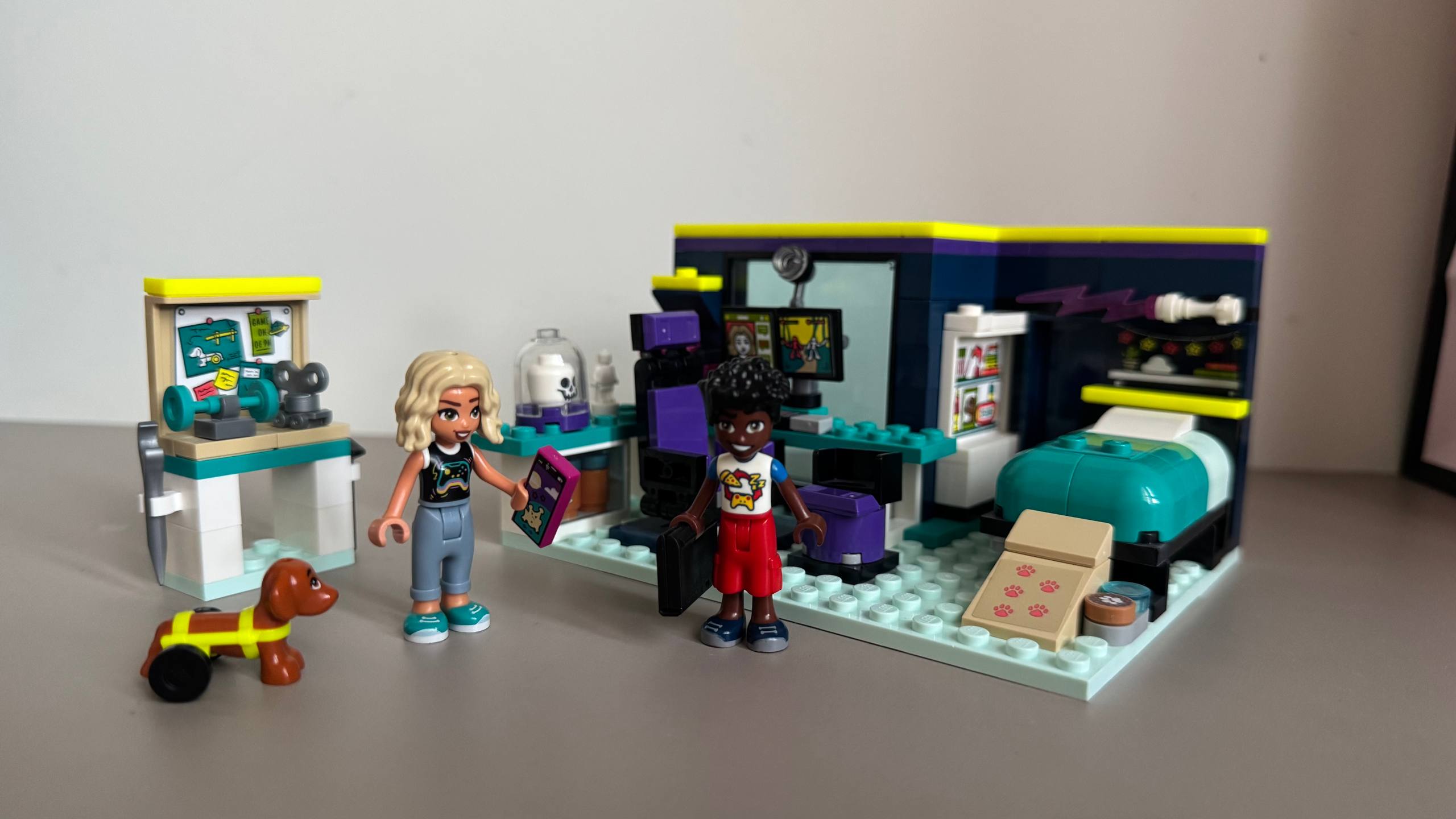 Lego Friends «Novina soba», 41755