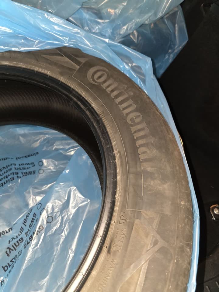 Продам комплект летней резины Continental EcoContact 6 225/60 R18