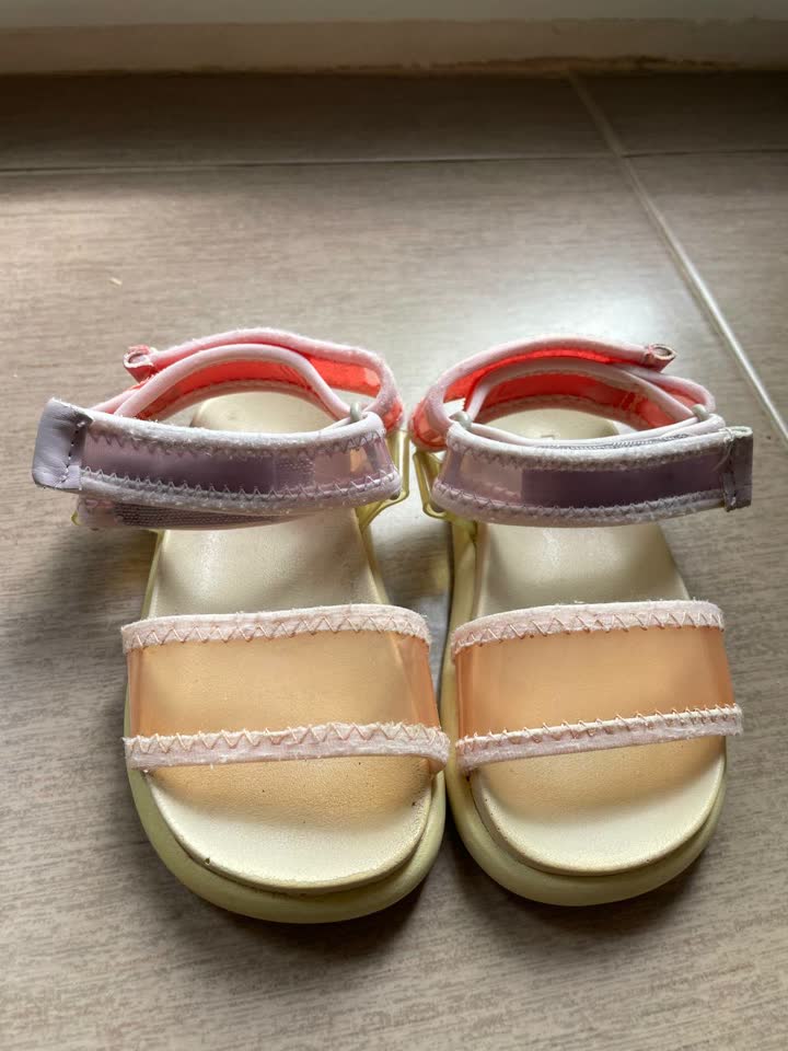 Босоножки Zara
