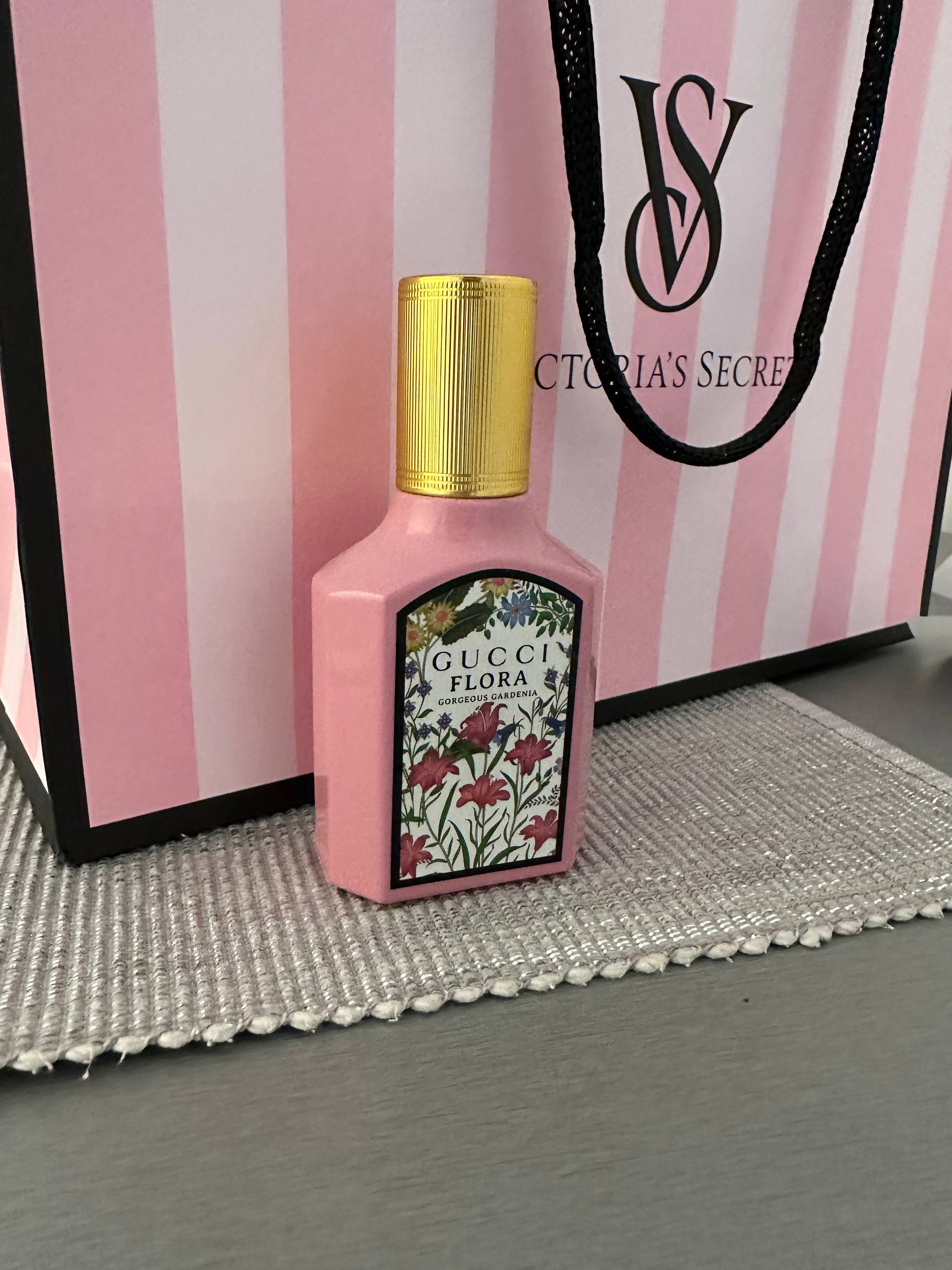 Prodajem parfem Gucci Flora Gardenia