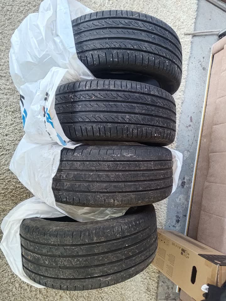 Set letnjih guma 225 50 r17