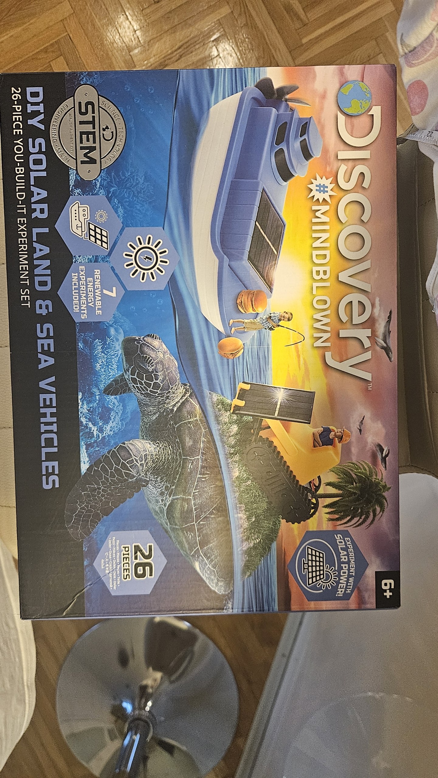 Discovery Mindblown DIY Solar Land and Sea Vehicles set