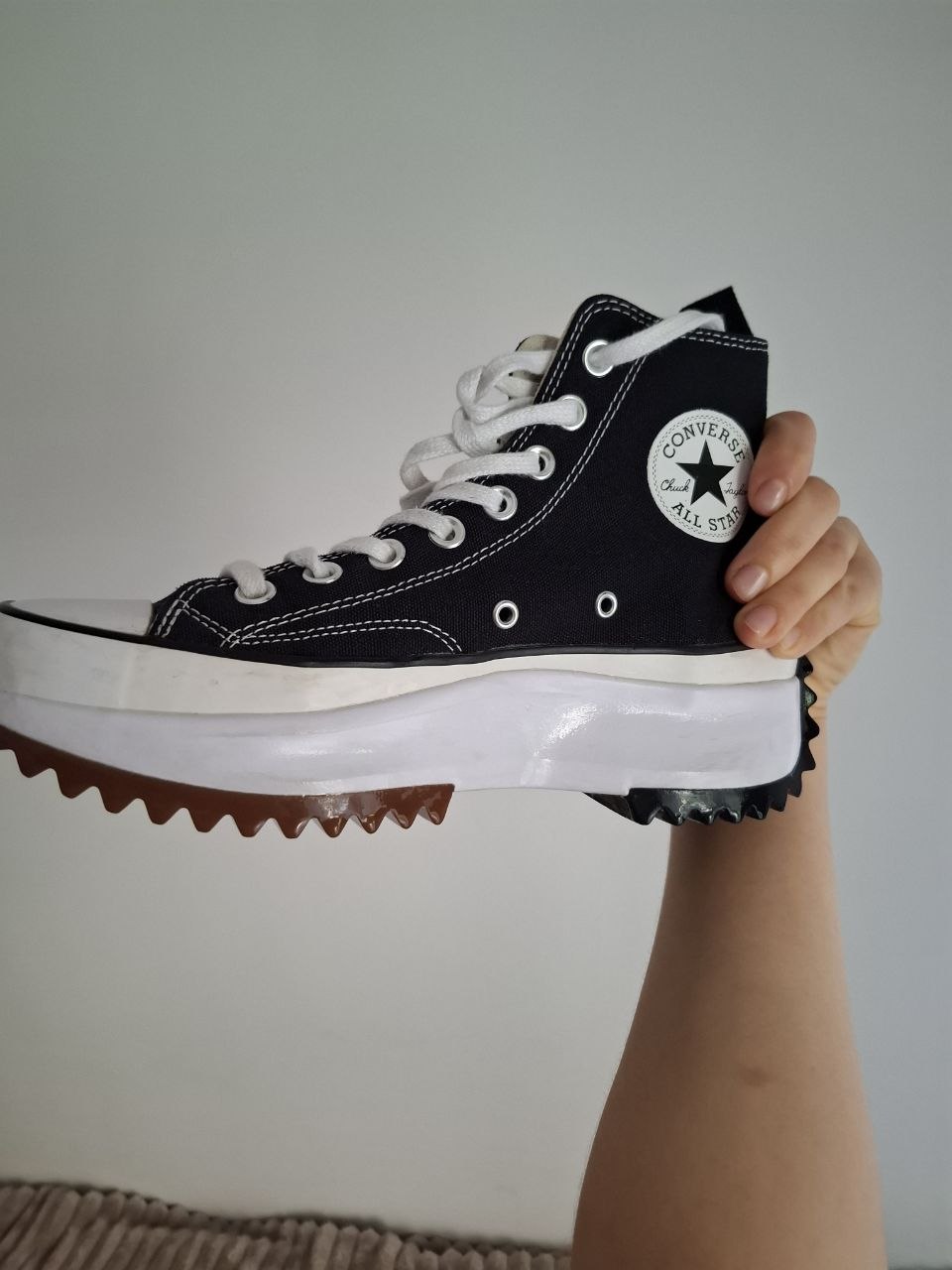 Продам кроссовки Converse в хорошем состоянии размер 40