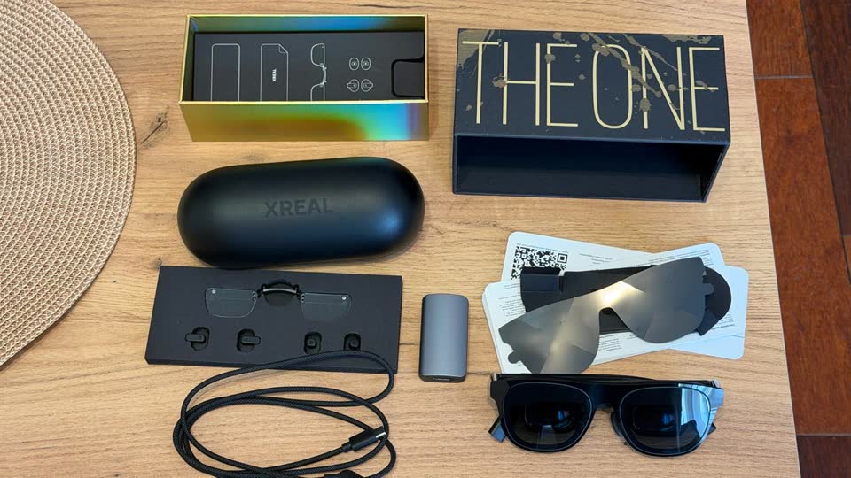 Продам VR очки XREAL ONE PRO + адаптер для PlayStation