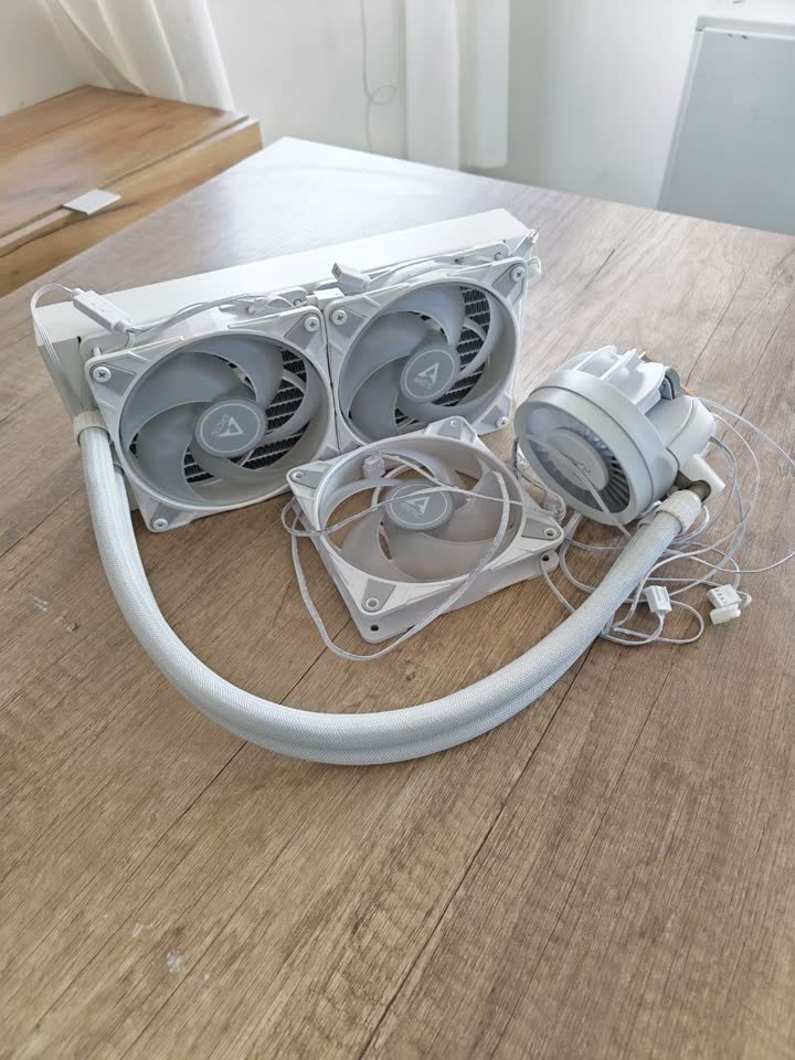Arctic Liquid Freezer III Pro 240 A-RGB (White)