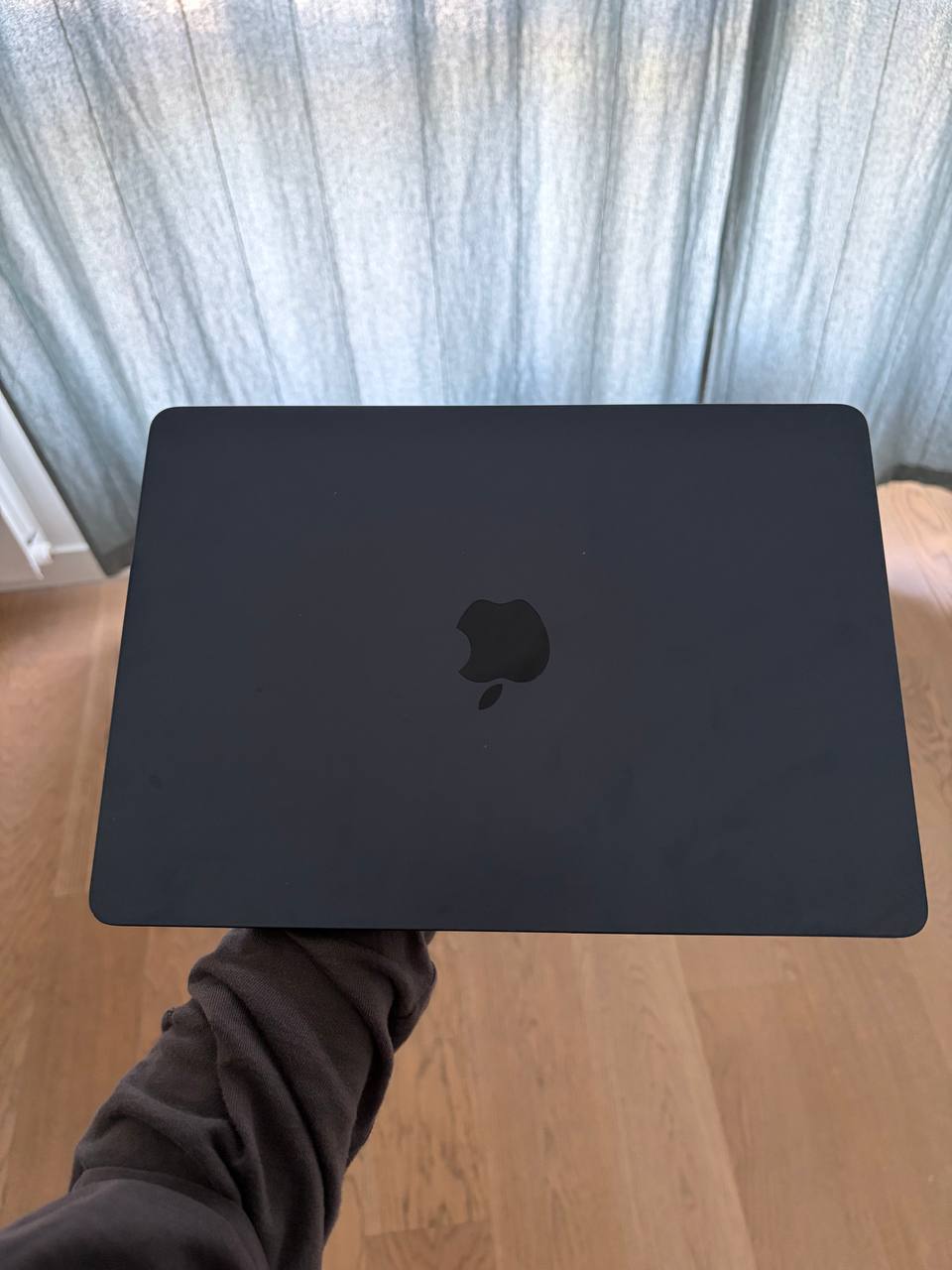 MacBook Air m2 512gb 8gb RAM