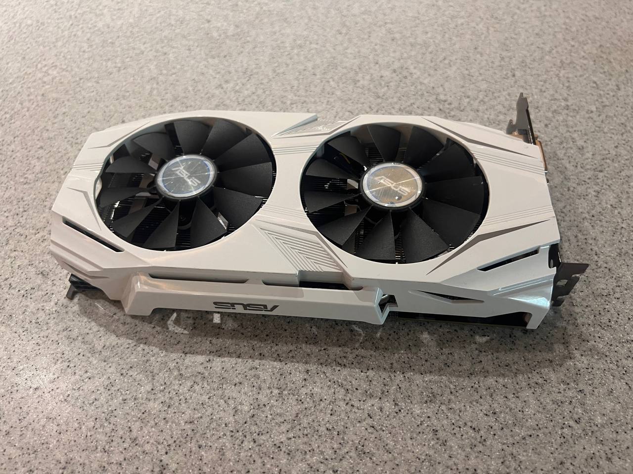 ASUS Dual GeForce GTX 1060 OC White 3GB