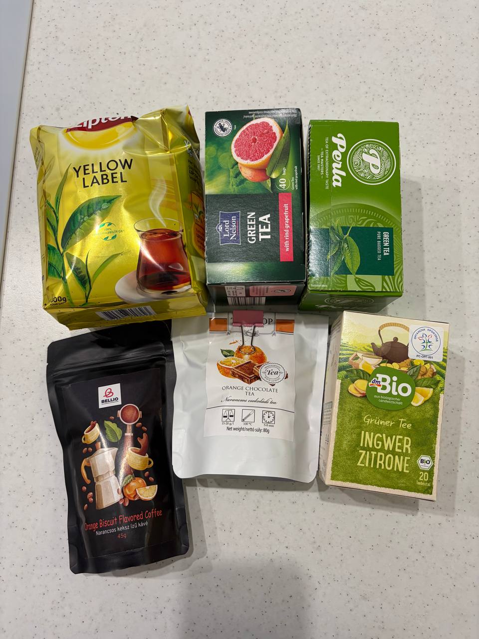 Lot čaja i kafe u paketu