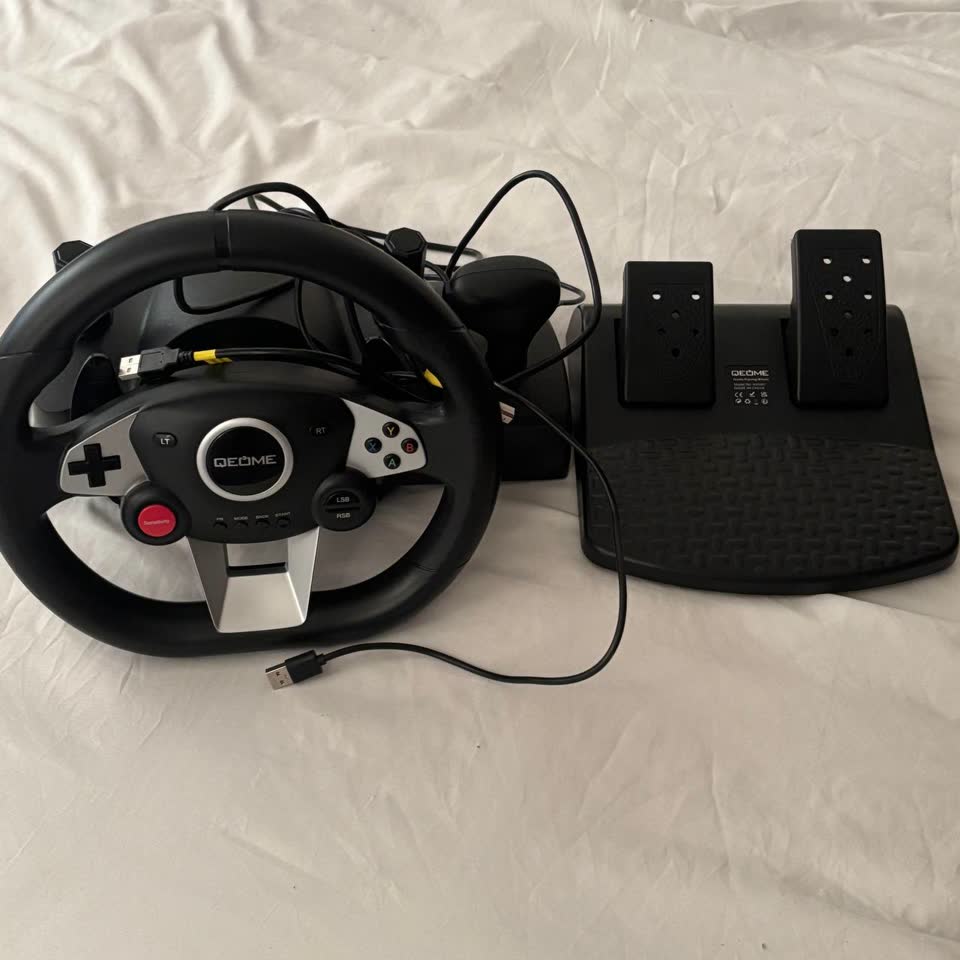 Igrački volan za PS4 / PS5 / Xbox / PC