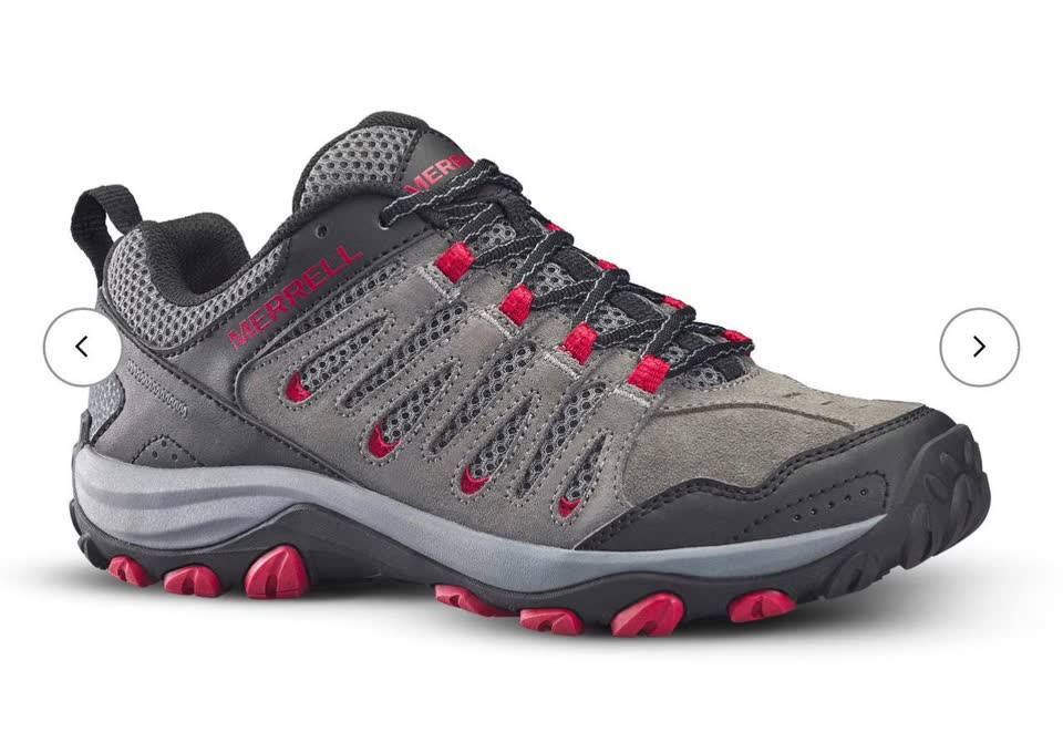 Продам трекинговые ботинки Merrell