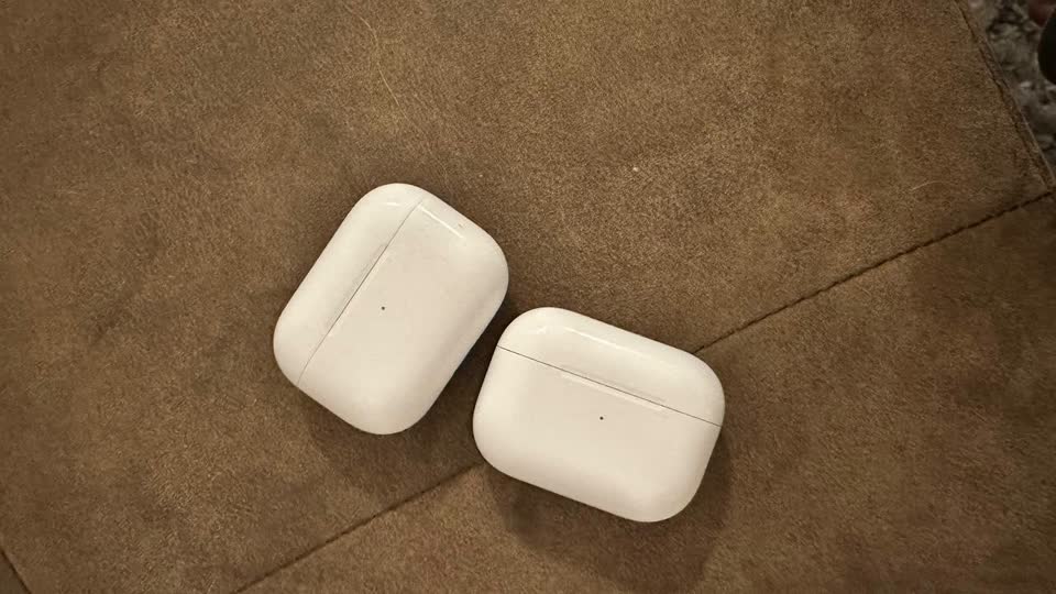 Чехлы AirPods Pro 1-ого поколения