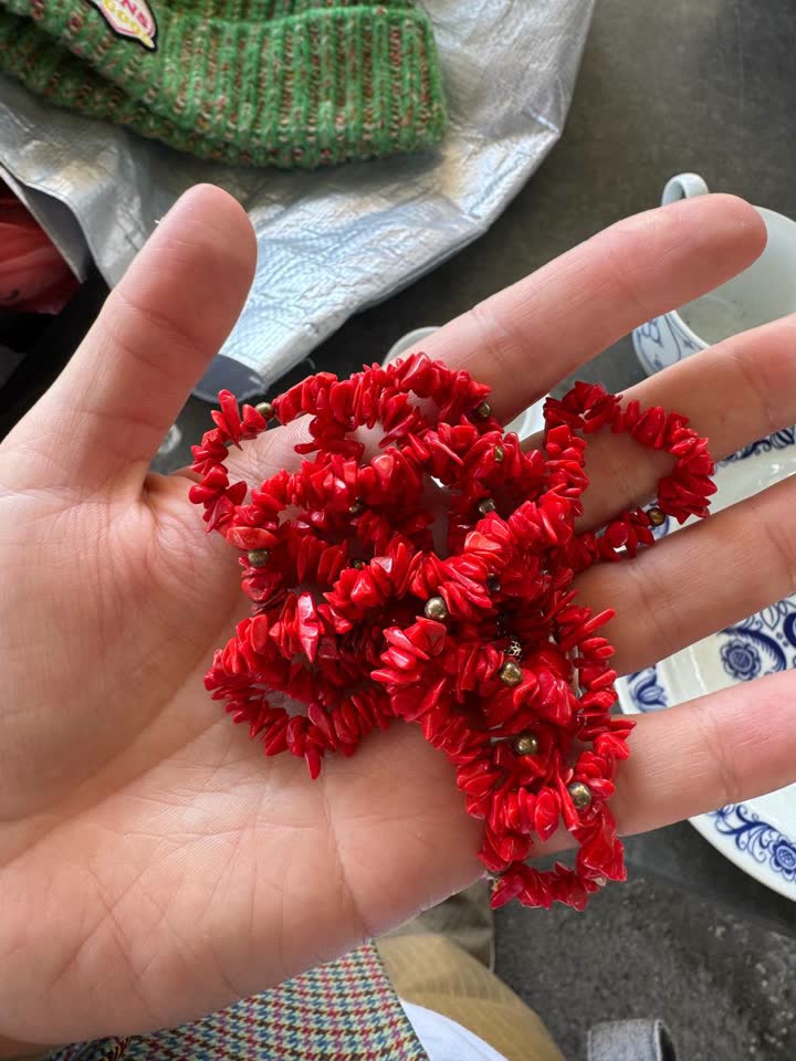 Винтажное ожерелье/бусы из красного коралла