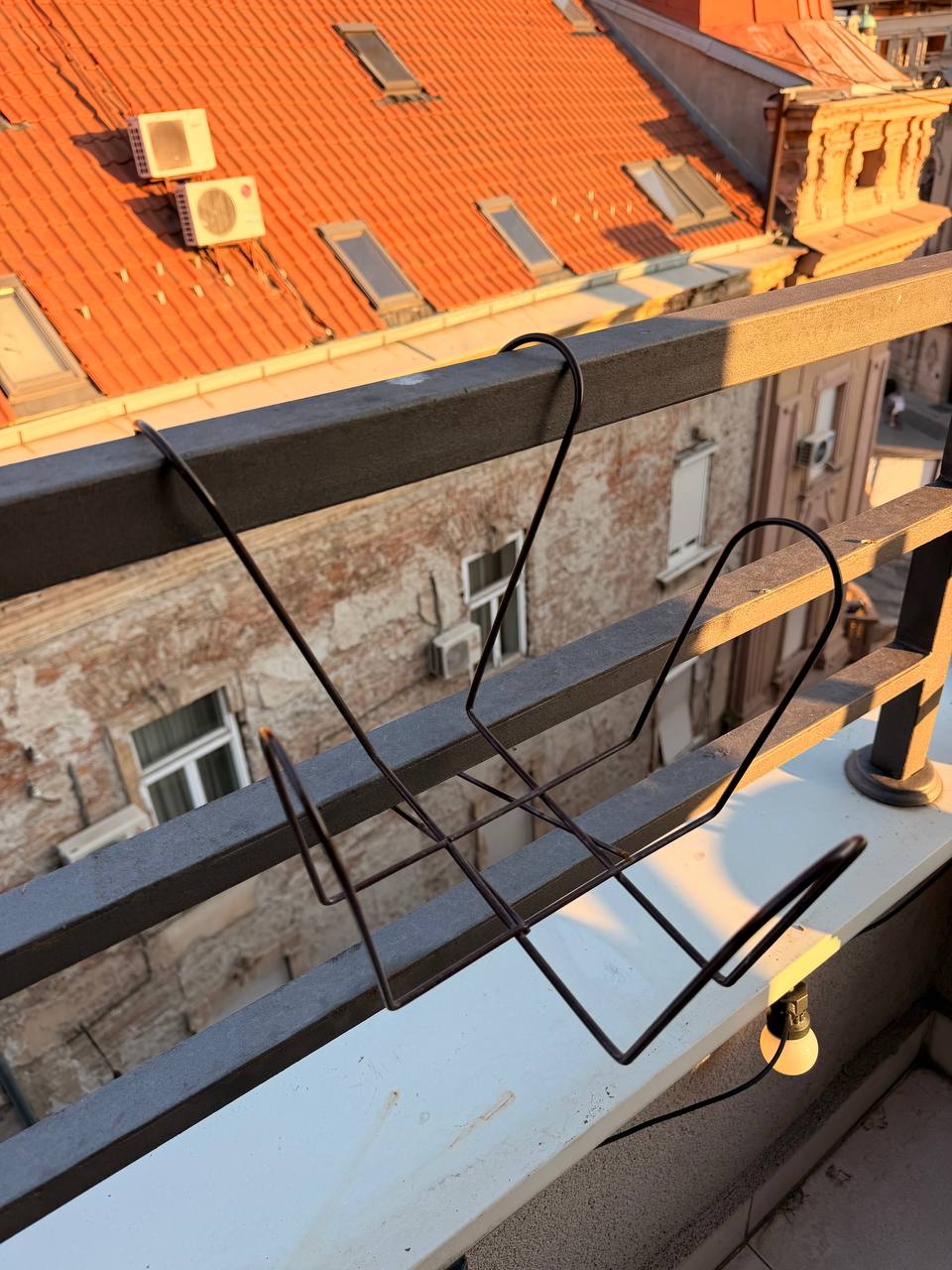 Držači za saksije za balkon