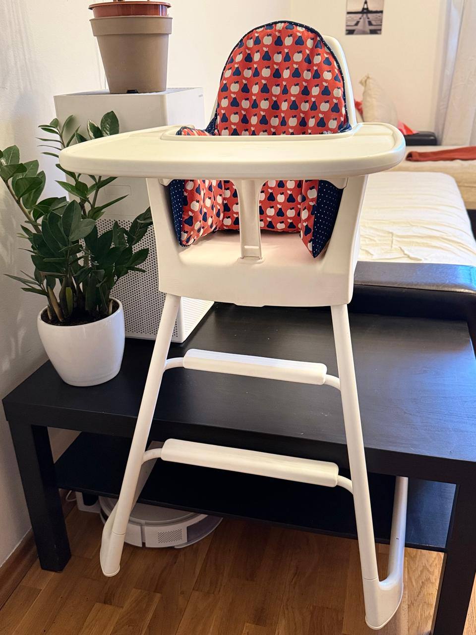 Prodajem dečju hranilicu IKEA 3u1