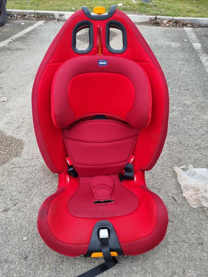 Детское авто кресло Chicco