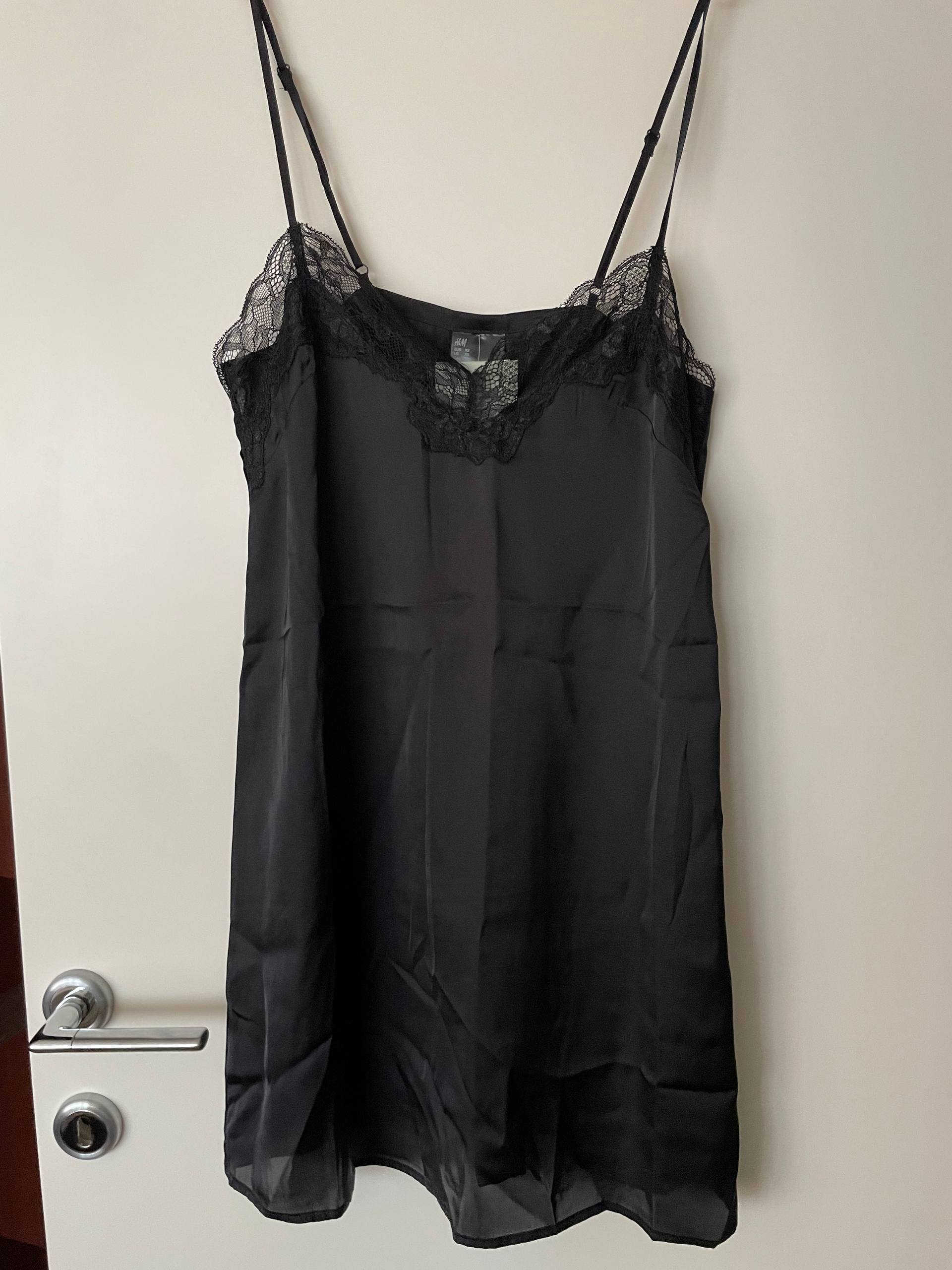 Новое платье-комбинация H&M с кружевом