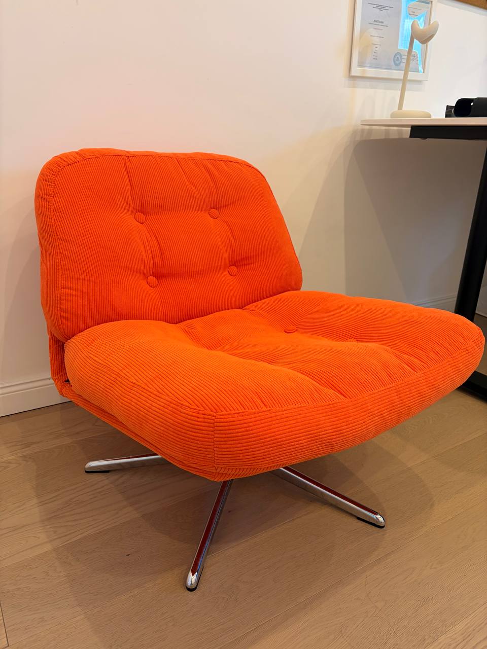 DYVLINGE Swivel Easy Chair, Kelinge Orange