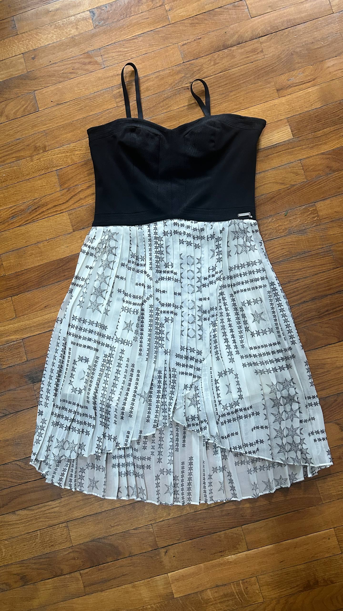 Платье Guess