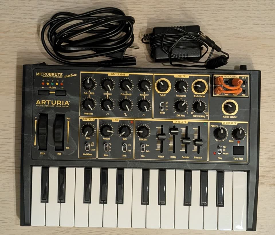 Arturia Microbrute Creation Edition