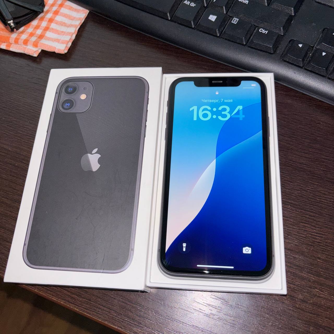 Продаю iPhone 11 64gb