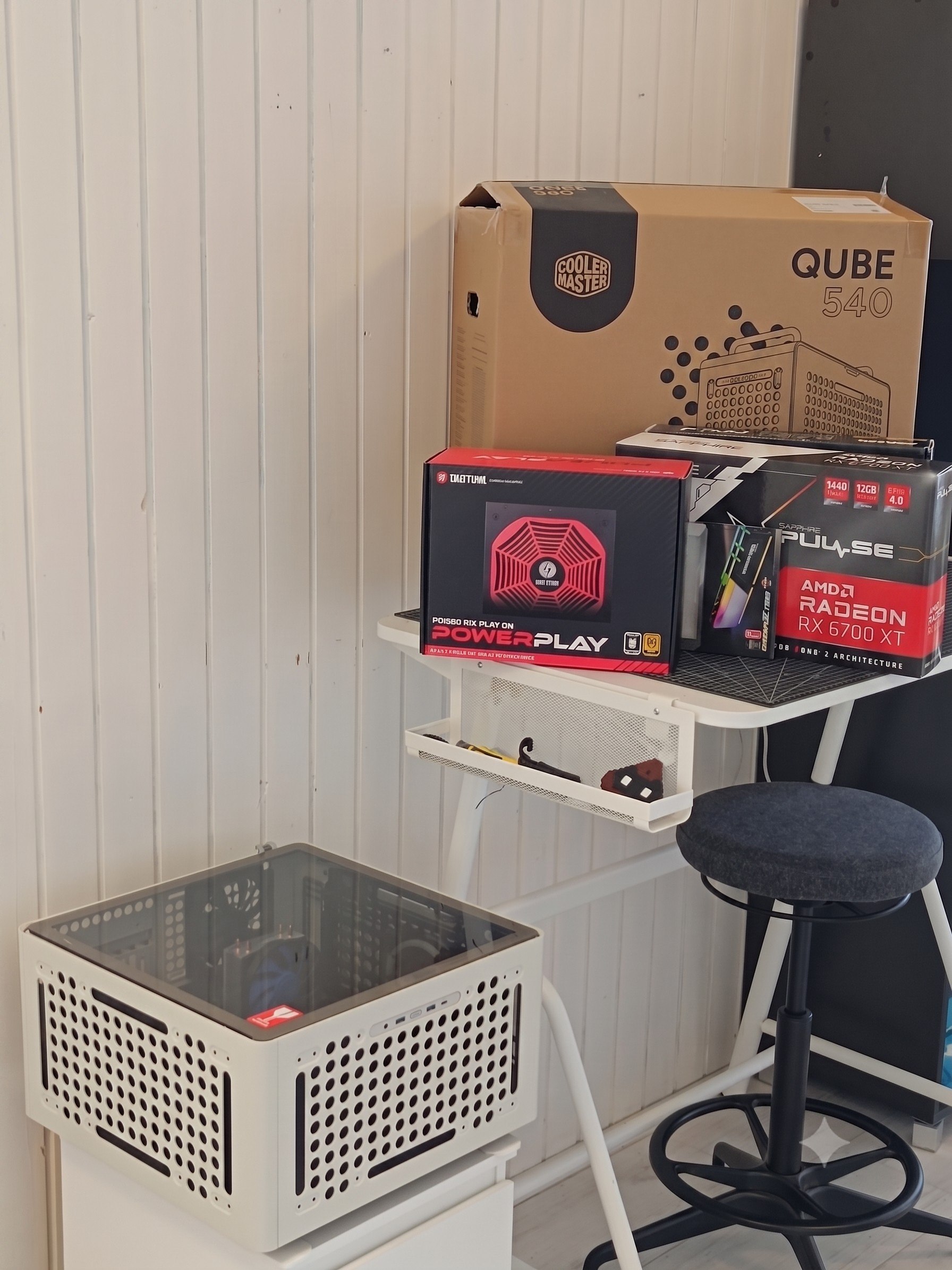 Prodajem PC za igre u 2K