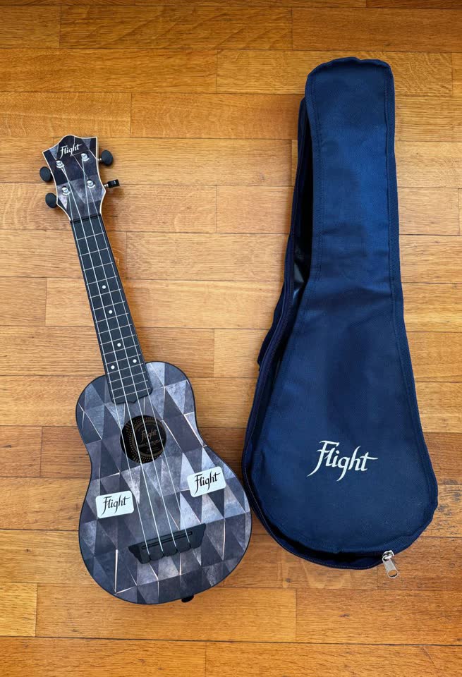 Продам укулеле Flight TUS-40 ARCANA