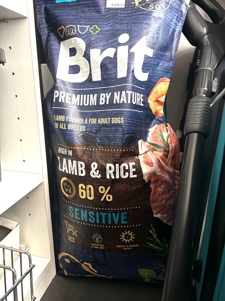 Hrana Brit Sensitive, lamb & rice za odrasle pse 15 kg