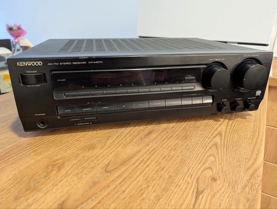 Продам AV ресивер Kenwood KR--A4070