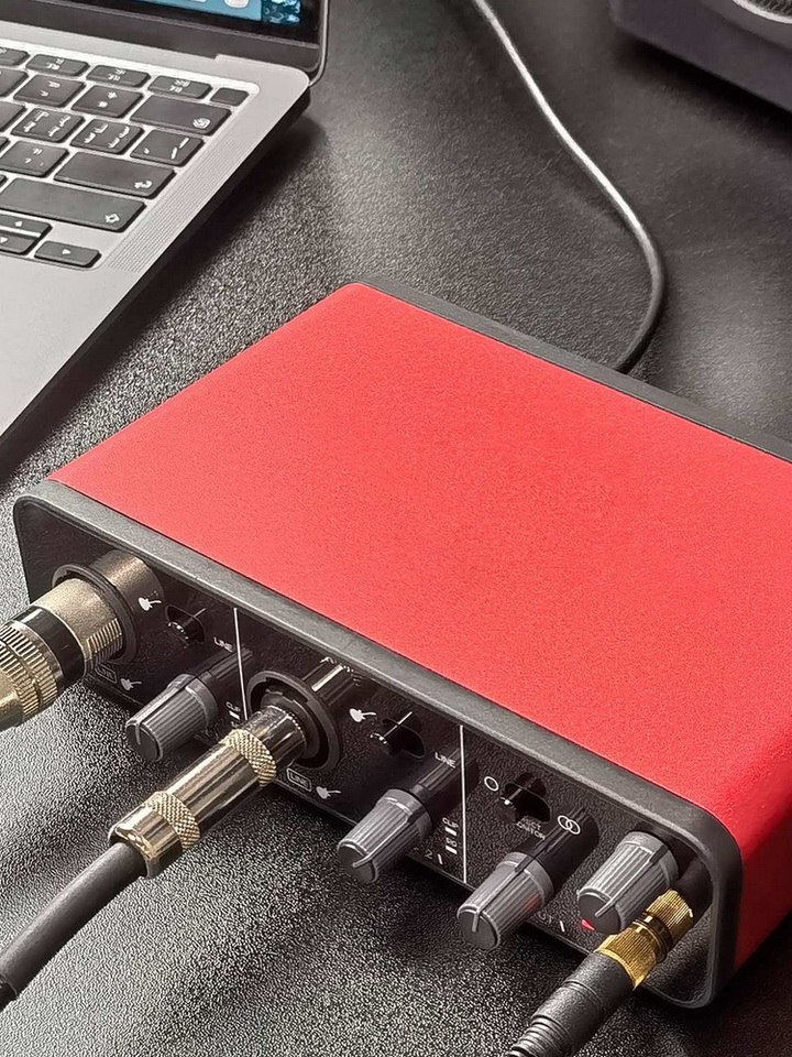 Студийный конденсаторный микрофон, акустическая гитара, звуковая карта USB, стойки и аксессуары