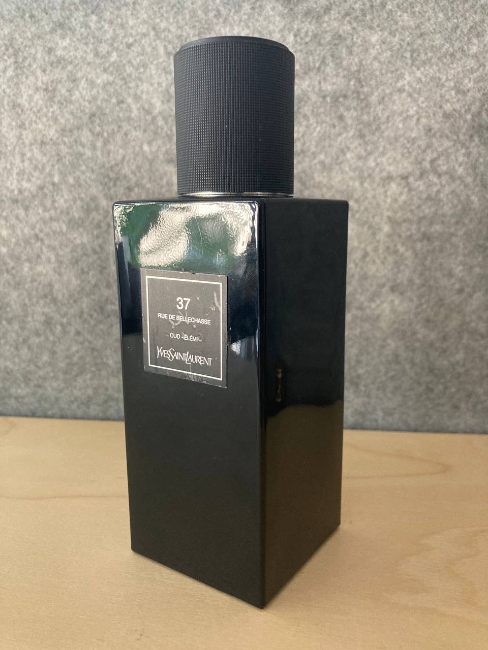 Yves Saint Laurent, 37 rue de Bellechasse 90/125