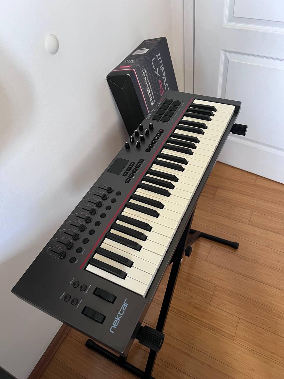 MIDI клавиатура Nektar Impact LX49