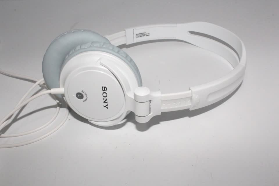 Продам проводные наушники (Sony, Behringer, JBL, Poyatu, Bose, Teufel, Beats)