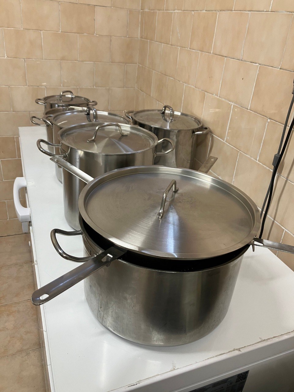Rostfrajni lonci IKEA i METRO PROFESSIONAL