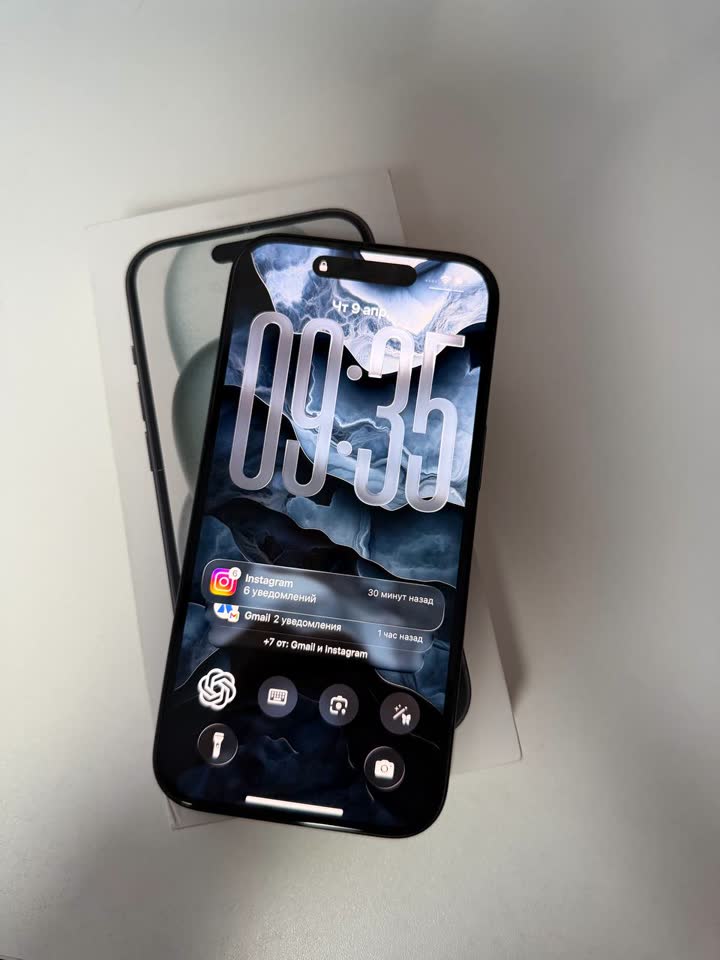 VR шлем Meta Quest 3 128GB полный комплект + iPhone 15 black 128GB