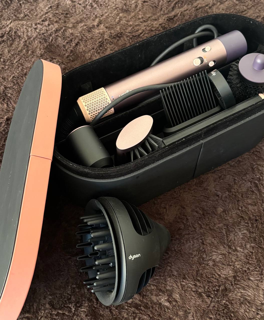 Dyson Airwrap - состояние как новый, полный комплект